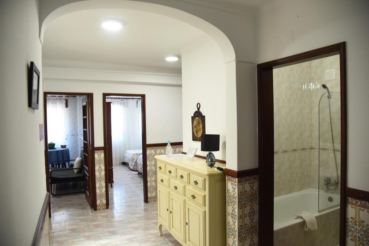 Flor Da Primavera - Residencial E Apartamentos アザンブジャ エクステリア 写真
