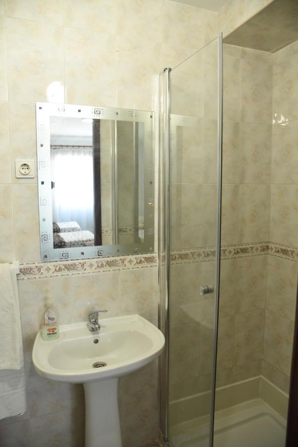 Flor Da Primavera - Residencial E Apartamentos アザンブジャ エクステリア 写真