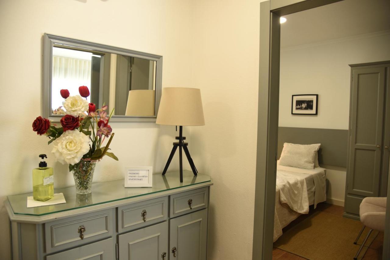 Flor Da Primavera - Residencial E Apartamentos アザンブジャ エクステリア 写真