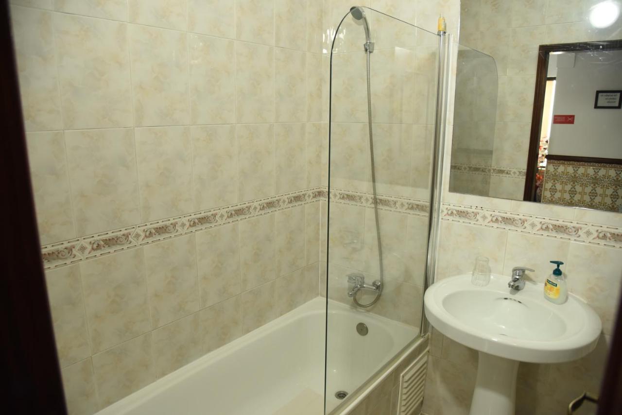 Flor Da Primavera - Residencial E Apartamentos アザンブジャ エクステリア 写真