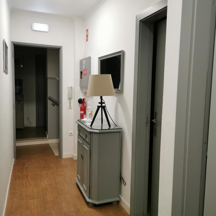 Flor Da Primavera - Residencial E Apartamentos アザンブジャ エクステリア 写真