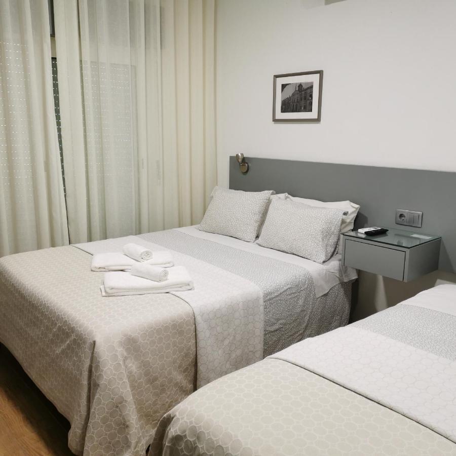 Flor Da Primavera - Residencial E Apartamentos アザンブジャ エクステリア 写真