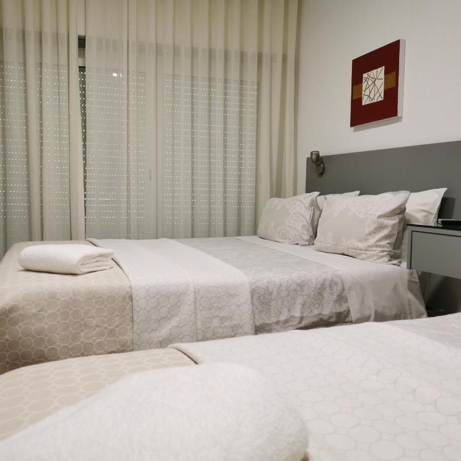 Flor Da Primavera - Residencial E Apartamentos アザンブジャ エクステリア 写真